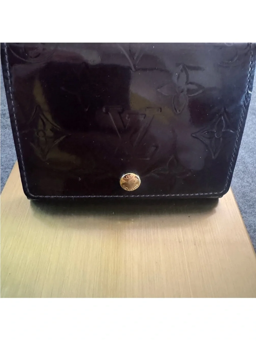 Louis Vuitton compact louis